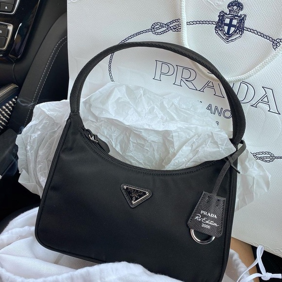SOLD💗 $7⃣️0⃣️0⃣️Re-Nylon Re-Edition 2000 hobo mini-bag🖤 - Picture 1 of 7